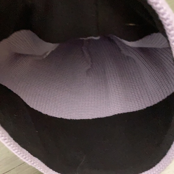 NWOT The Northface Lilac Beanie - Picture 3 of 8